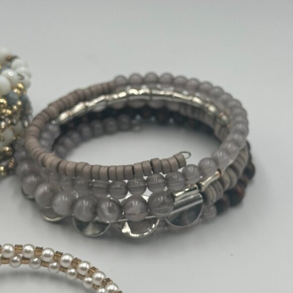 Lot of 6 Memory Wire Bracelets Beaded Neutral Metallic Mixed Stretch Boho - Picture 5 of 10